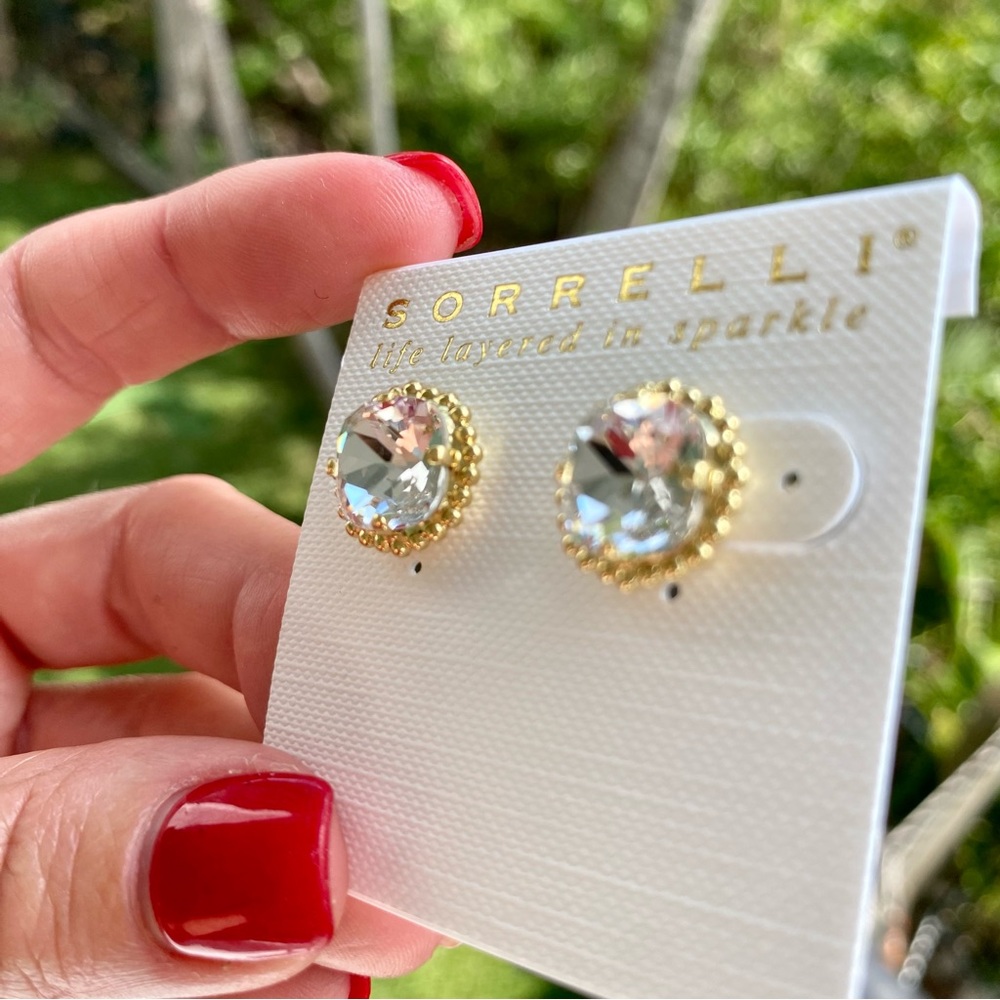 Sorrelli Cushion-Cut Solitaire Stud Earring in Crystal and Gold NWT - Picture 8 of 16